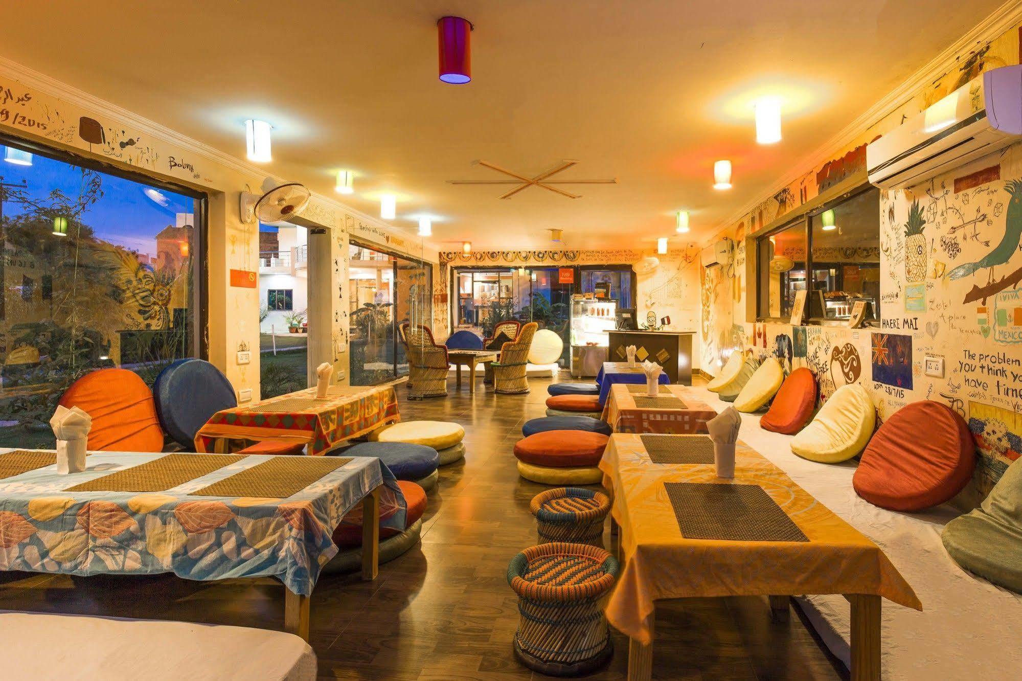 Zostel Agra Hostel Agra  Buitenkant foto