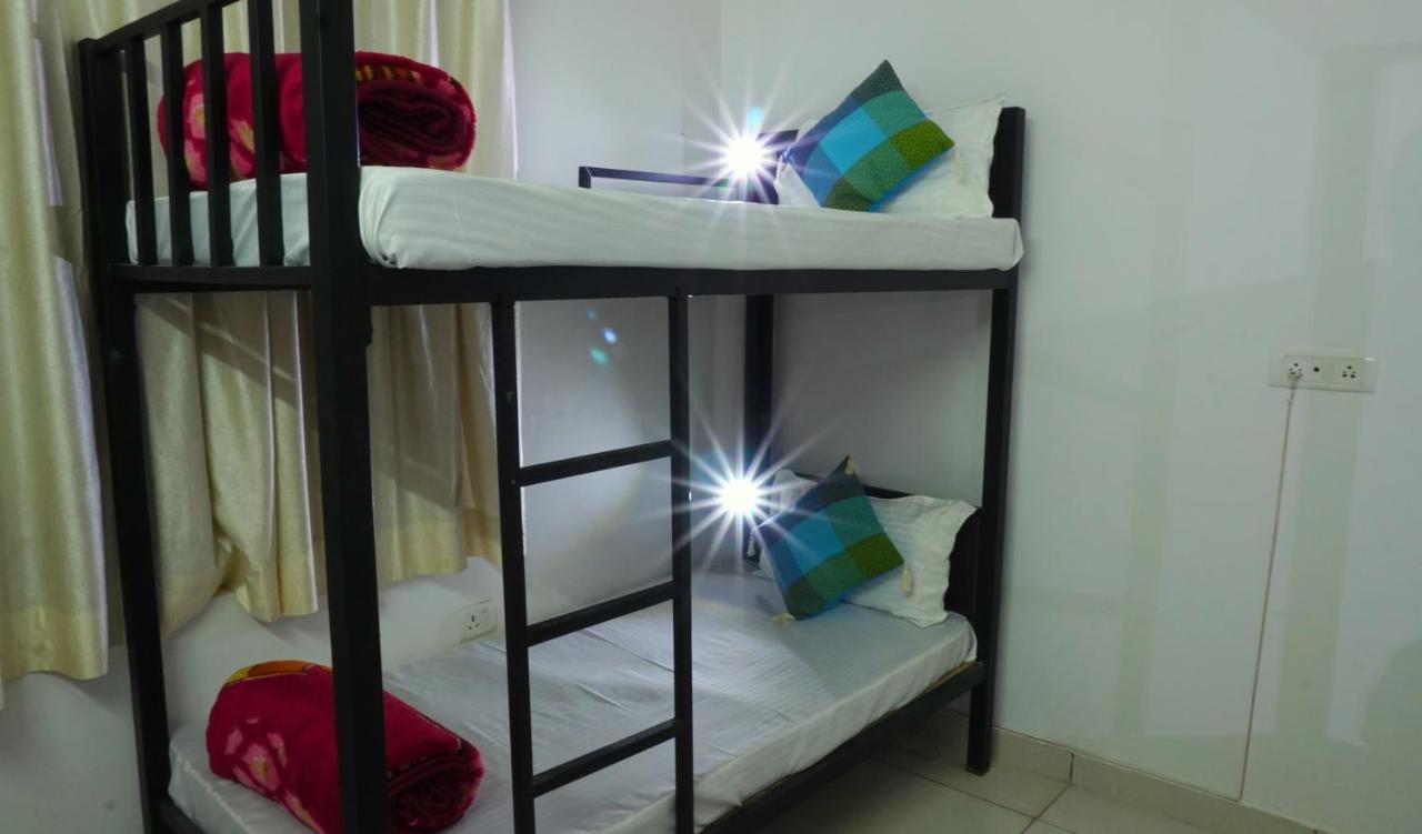 Zostel Agra Hostel Agra  Buitenkant foto